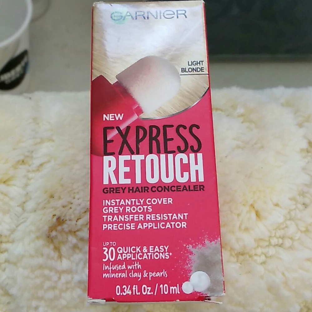 NWOT Garnier Retouch Roots light blonde